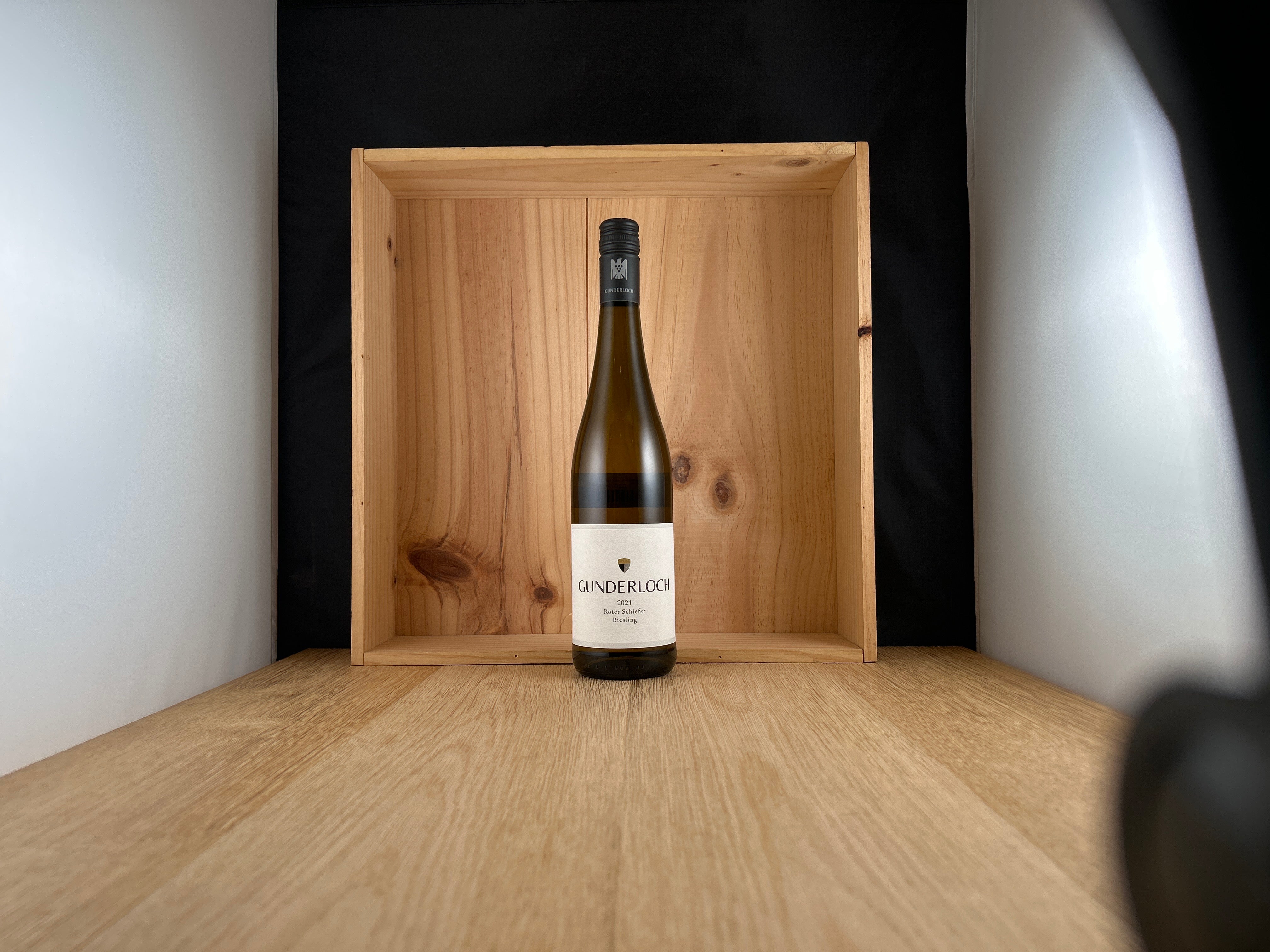 2022 Gunderloch Roter Schiefer Dry Riesling